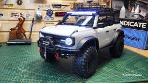 Распаковка обновлённой версии "Белуги" HB Huangbo R-1005 Ford bronco