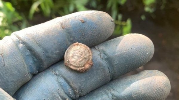 Solingen. Коп с металлоискателем