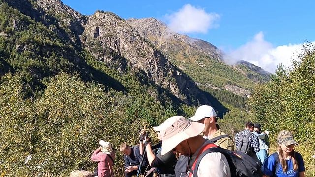 Улыбка Шхельды, озеро Башкара. 13.09.2025. Приэльбрусье. смотреть онлайн