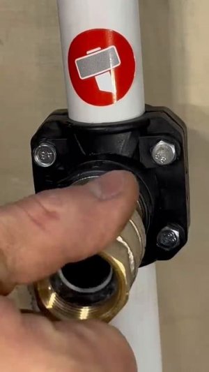 Отличный девайс для врезки крана в систему под давлением😎👍