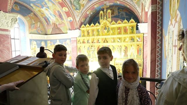 Фрагменты богослужения в день освящения Тихоновского храма Тольятти смотреть онлайн