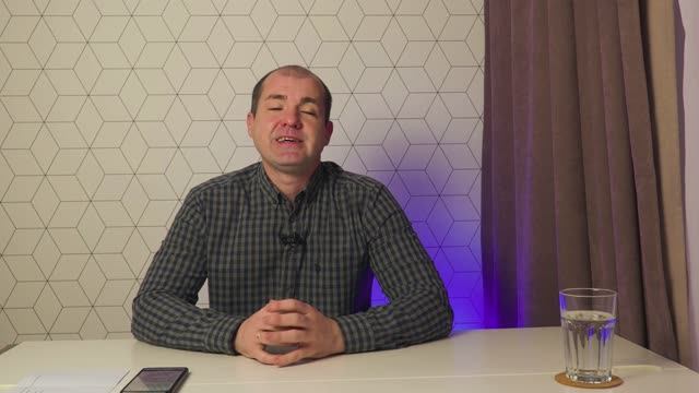 Повышение тарифов на связь/Сотовый оператор меняет тарифы в одностороннем порядке/Как быть смотреть онлайн