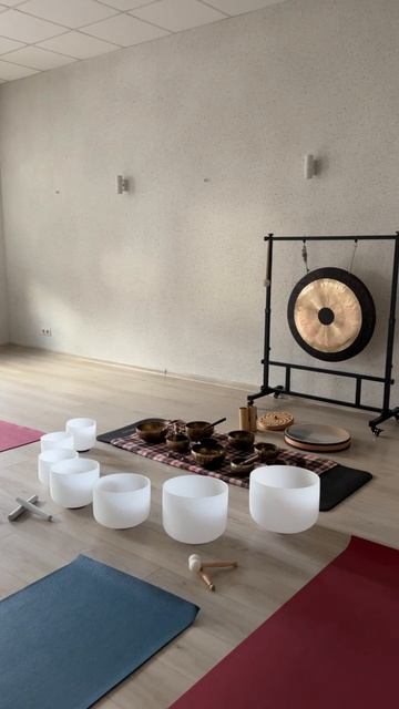Зал в аренду с музыкальными инструментами для йоги/медитации