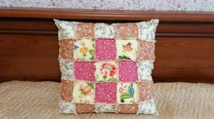 Декоративная наволочка "Потрепанный квилт".