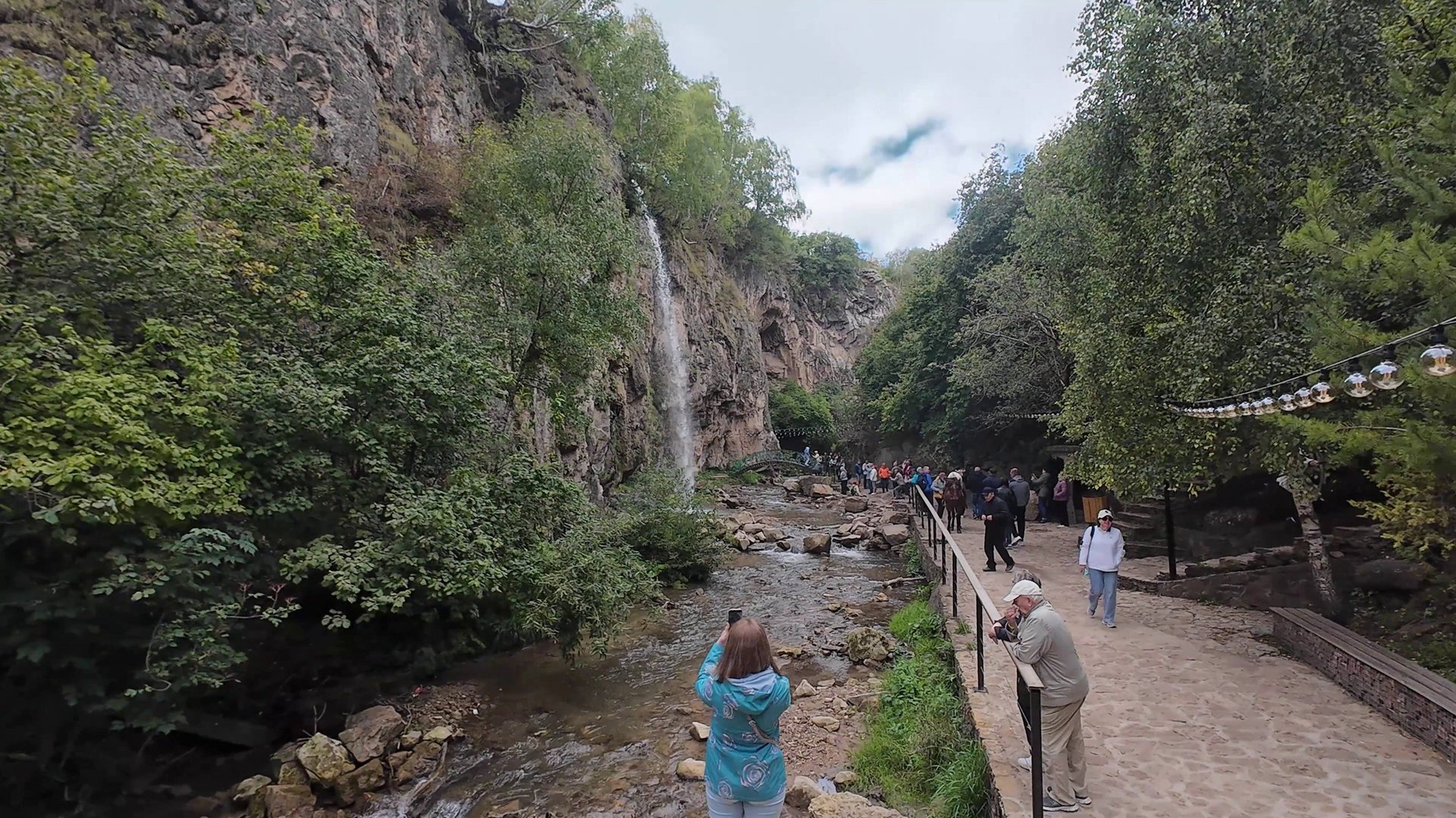 Кисловодск - Медовые водопады. Путешествие на на WHITE SIBERIA ZVER. 2 часть. смотреть онлайн