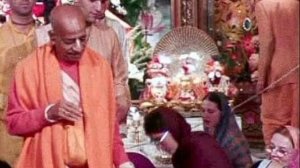 Утренняя прогулка Шрилы Прабхупады 15.09.1975, Вриндаван. Сложности проповеди.