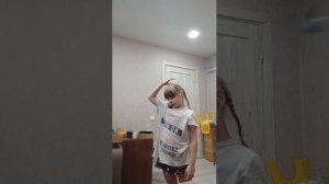 сегодня мы с Ваней будем показывать нашу попугая