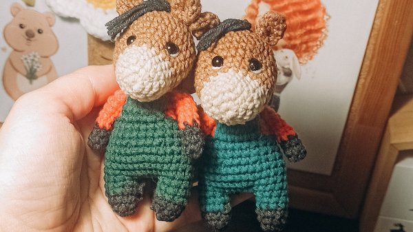 Мастер-класс по вязанию крючком лошадки. символ 2026 года амигуруми