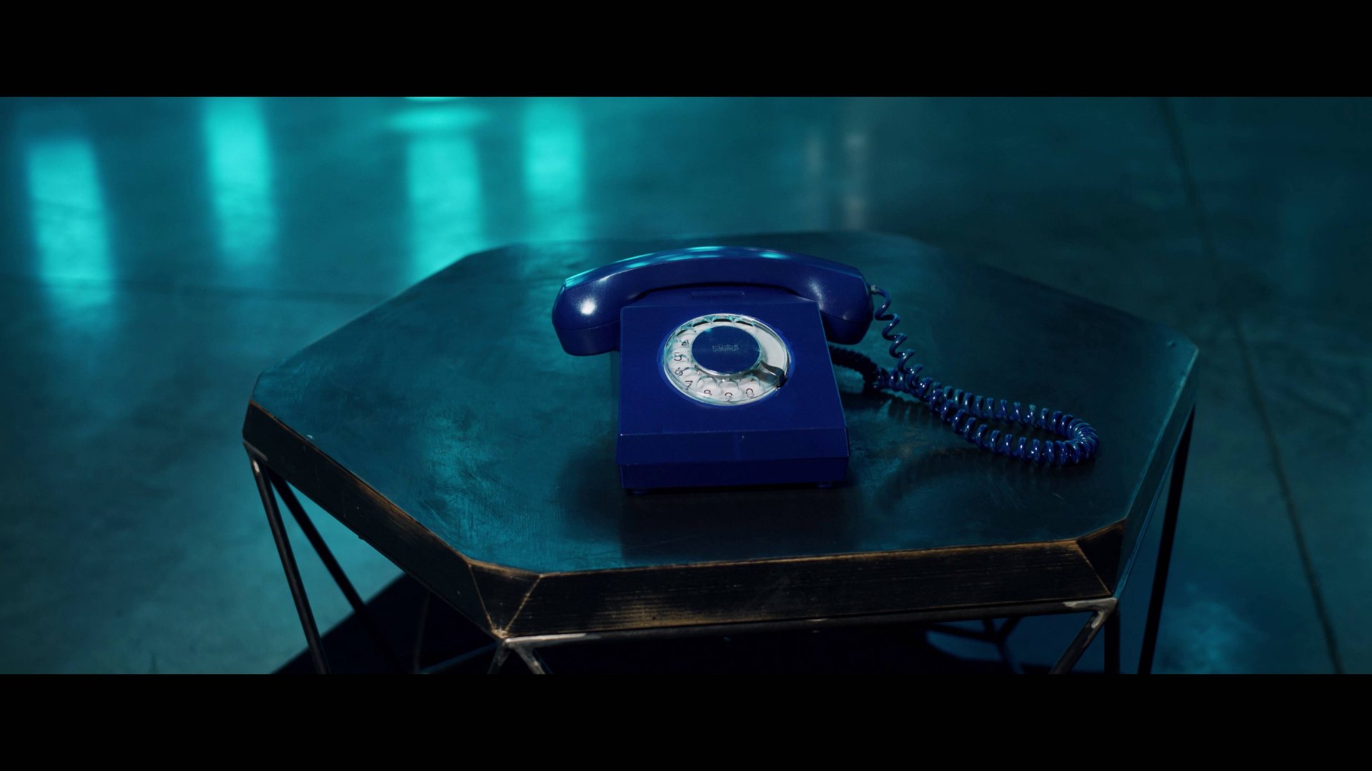 Анжелика Агурбаш, Karen ТУЗ - Зачем (Trailer) смотреть онлайн