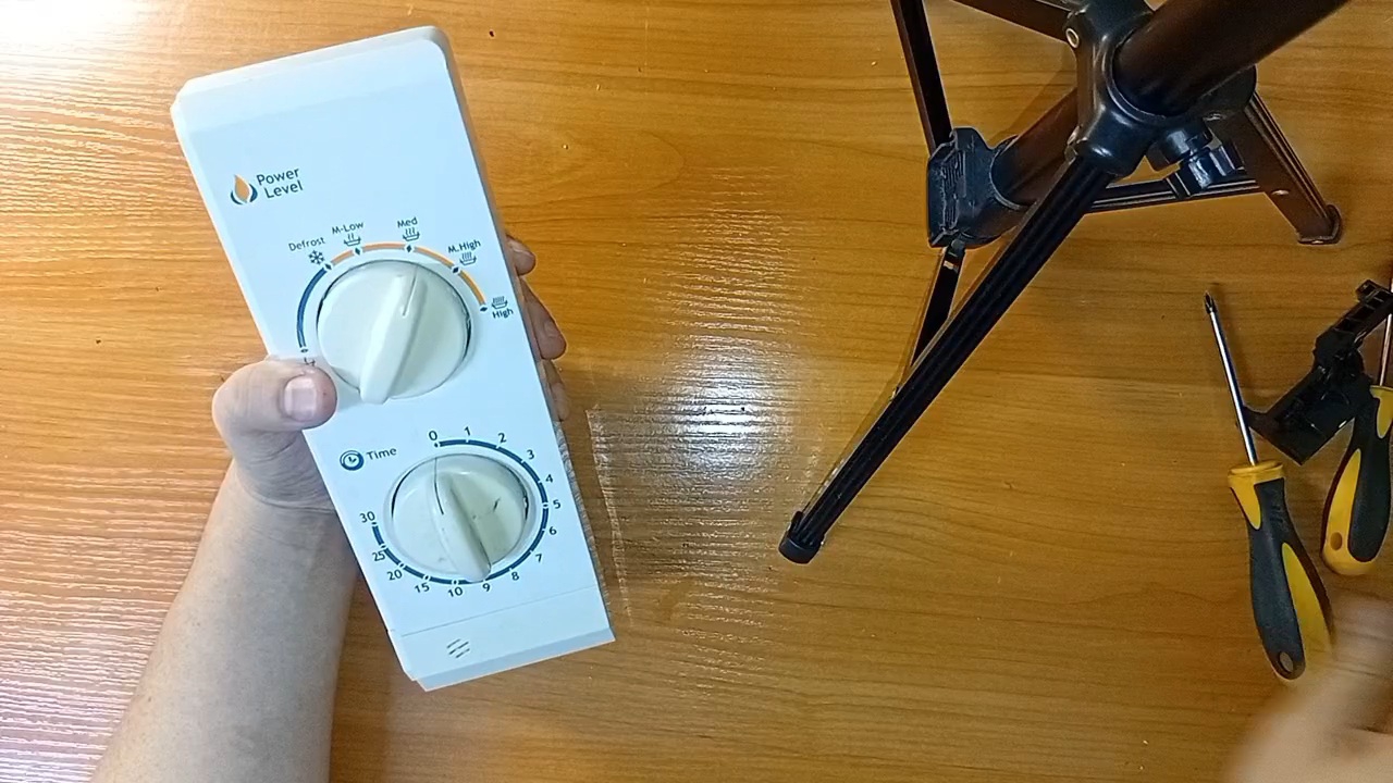 Замена неисправного таймера микроволновки смотреть онлайн