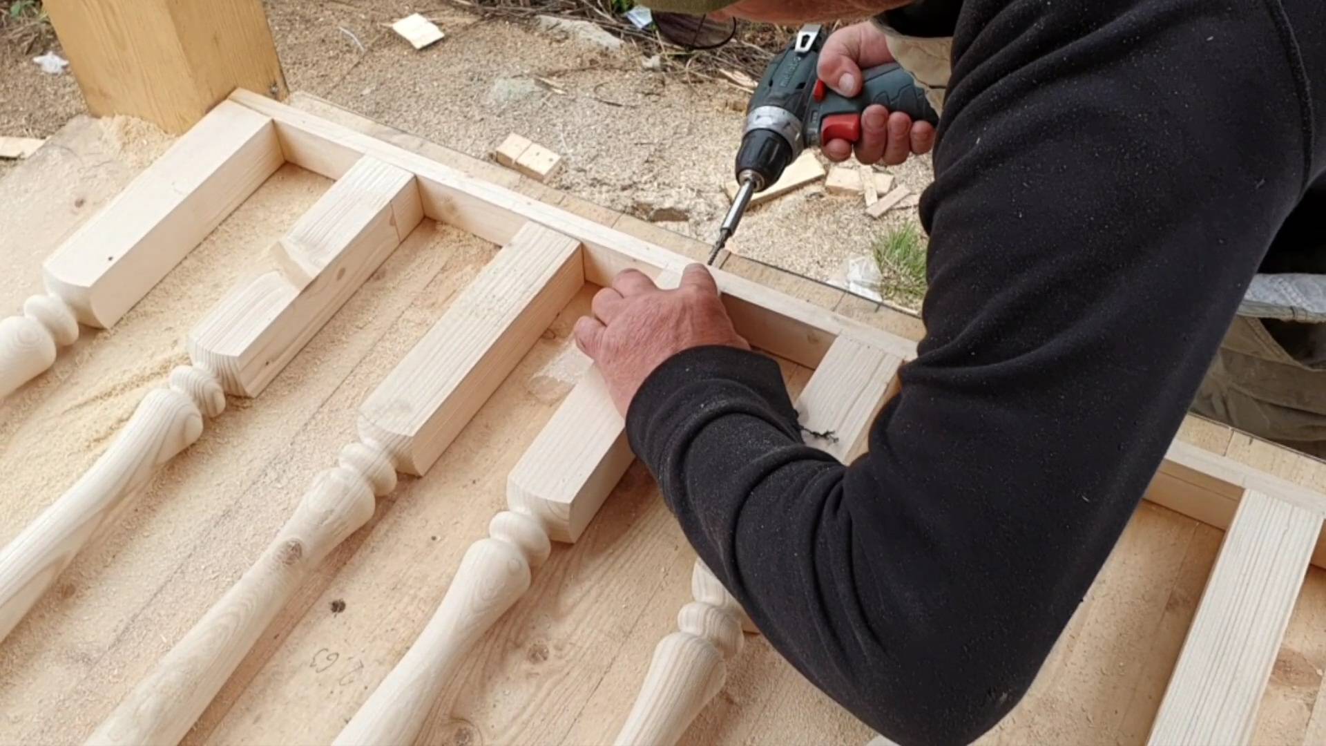 Заказ-Дом строительство: как установить точеные резные балясины на террасе или крыльце дома-бани смотреть онлайн