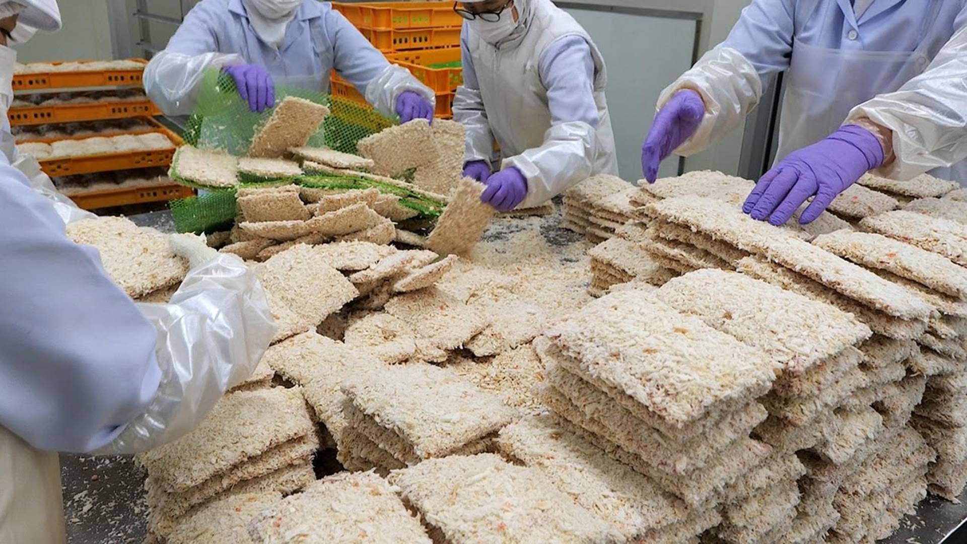 Большое количество! Изготовление свиных отбивных с сыром на корейской фабрике продуктов питания смотреть онлайн