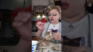 ПРИВЕТУЛИ ДЕВЧУЛИ !ЖРАТЬ ХОЧУ НЕ МОГУ  !!_))) ОТВЕТ ВАМ !))