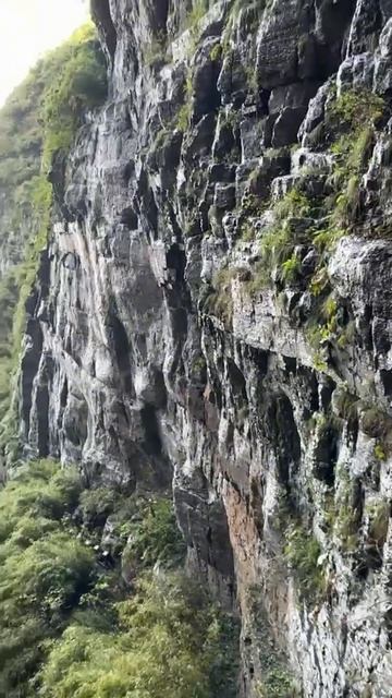 Ален Робер. Карта Бацзы и «Небесные Врата» в Китае смотреть онлайн