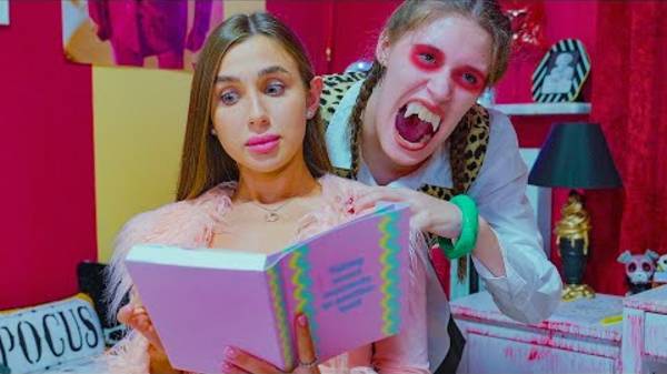 НОЧЕВКА С ВАМПИРАМИ! ДИАНА НЕ ЗНАЕТ ЧТО ХОТЯТ ЧЕРЛИДЕРШИ ВАМПИРЫ ВАМПИРЫ