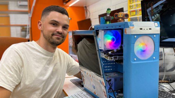 Такого компьютера Вы точно не видели!