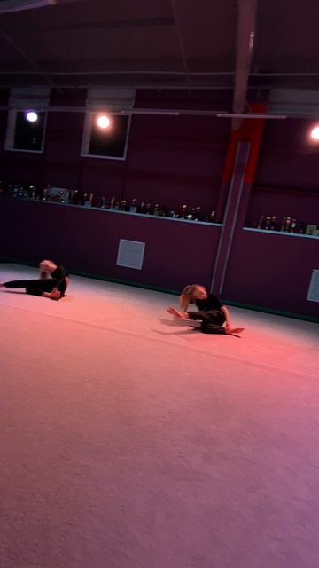 Ваш ребенок любит танцевать? Приходите на пробное в студию Анны Серовой😊