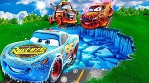 Гигантская ледяная и Лавовая яма Против машинок Молнии Маккуин и PIXAR в захватывающей битве