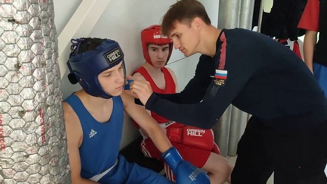 Областной турнир по боксу среди юниоров 17 лет и юношей 16 лет (Иркутск 2025) смотреть онлайн