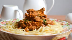 Бефстроганов со сметаной за 45 минут — говядина нежнее, чем в ресторане!