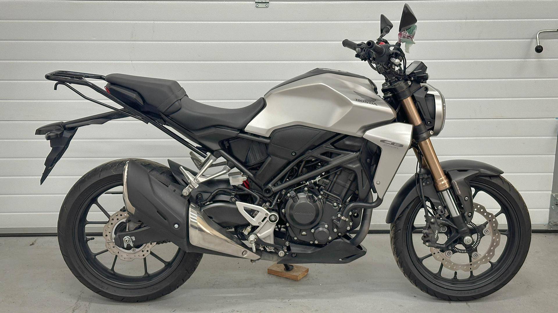 Honda CB250R - MC52-1101645 смотреть онлайн