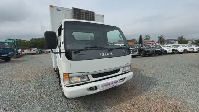 Isuzu Elf, 2001 год - дизель, 5 л, фургон рефрижератор, МКПП, Владивосток смотреть онлайн