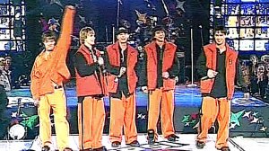 Почему группа НА-НА получила в 1997 году сразу два титула - ЛУЧШАЯ ГРУППА ГОДА и ХУДШАЯ ГРУППА ГОДА