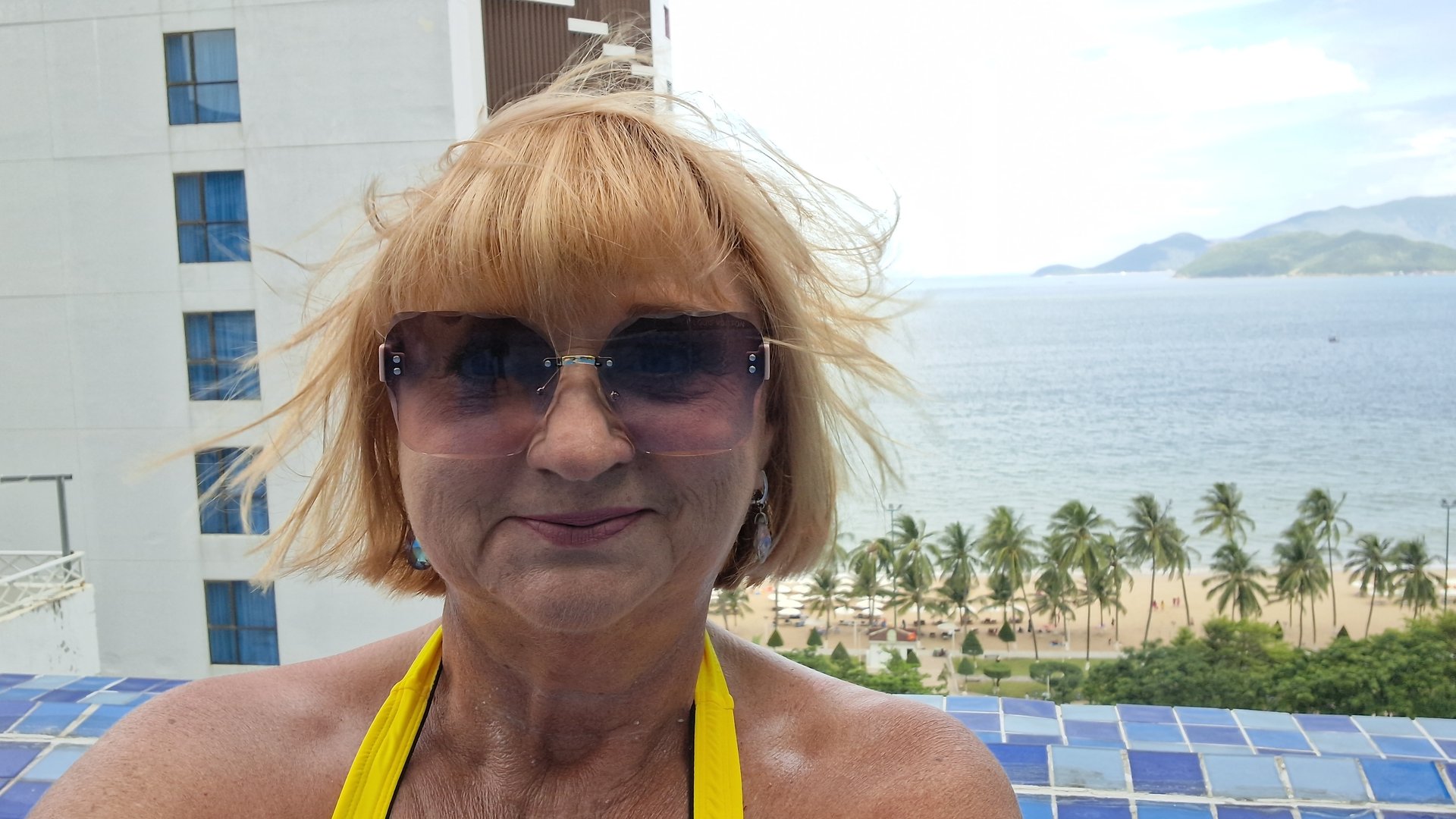 Привет из Нячанга!!! смотреть онлайн