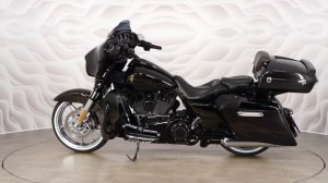 Harley-Davidson CVO Street Glide vin 5HD1PXNE9FB955221