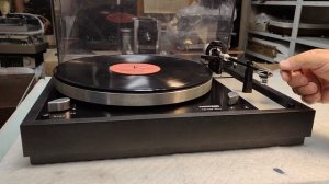 Нормальный проигрыватель виниловых пластинок Thorens TD145 MkII