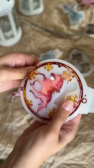 А в этом году у нас на ёлке будут такие 🐎❤️🔥