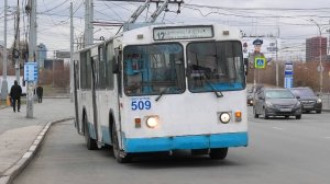 Троллейбус Екатеринбурга ЗиУ-682Г [Г00] №509 маршрут №12 на остановке «Педуниверситет»