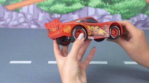 Игрушки из мультфильма тачки