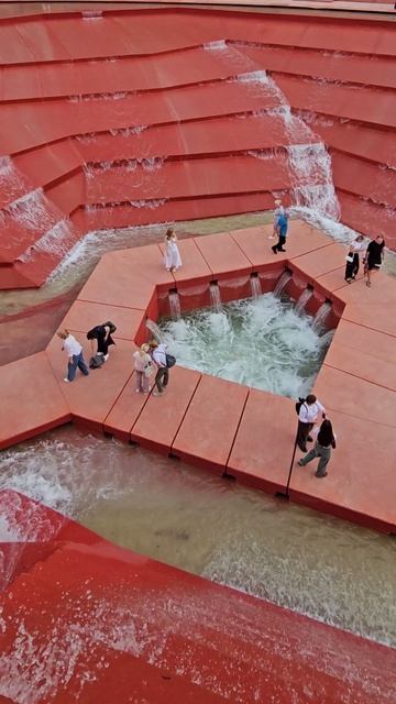 💦 В «Парке облаков» открыли «Амфитеатр воды» — красный каньон с мощным водопадом смотреть онлайн