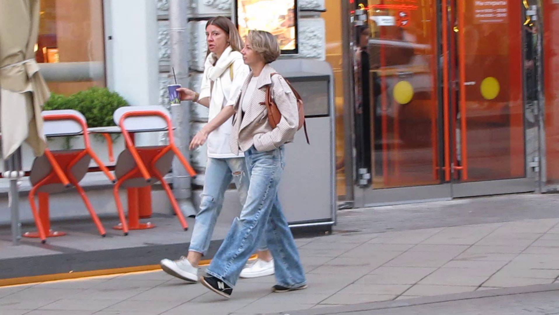 🔥 УЛИЧНАЯ МОДА в осенней Москве. Как одеваются сегодня на улицах столицы смотреть онлайн