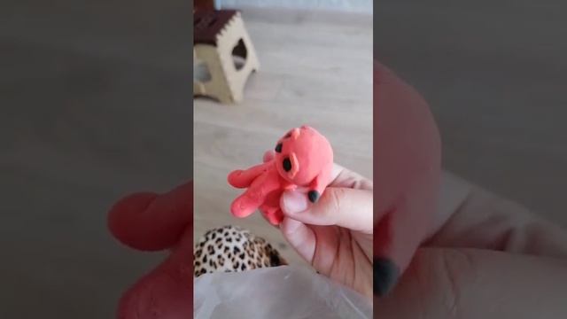 😭Моя температура есть описание у меня она поднялась теперь она уже 38 и ? Стало морозит и тело ноет смотреть онлайн