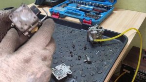 Карбюратор бензопилы Урал! КМП 100у почему не поступает топливо?