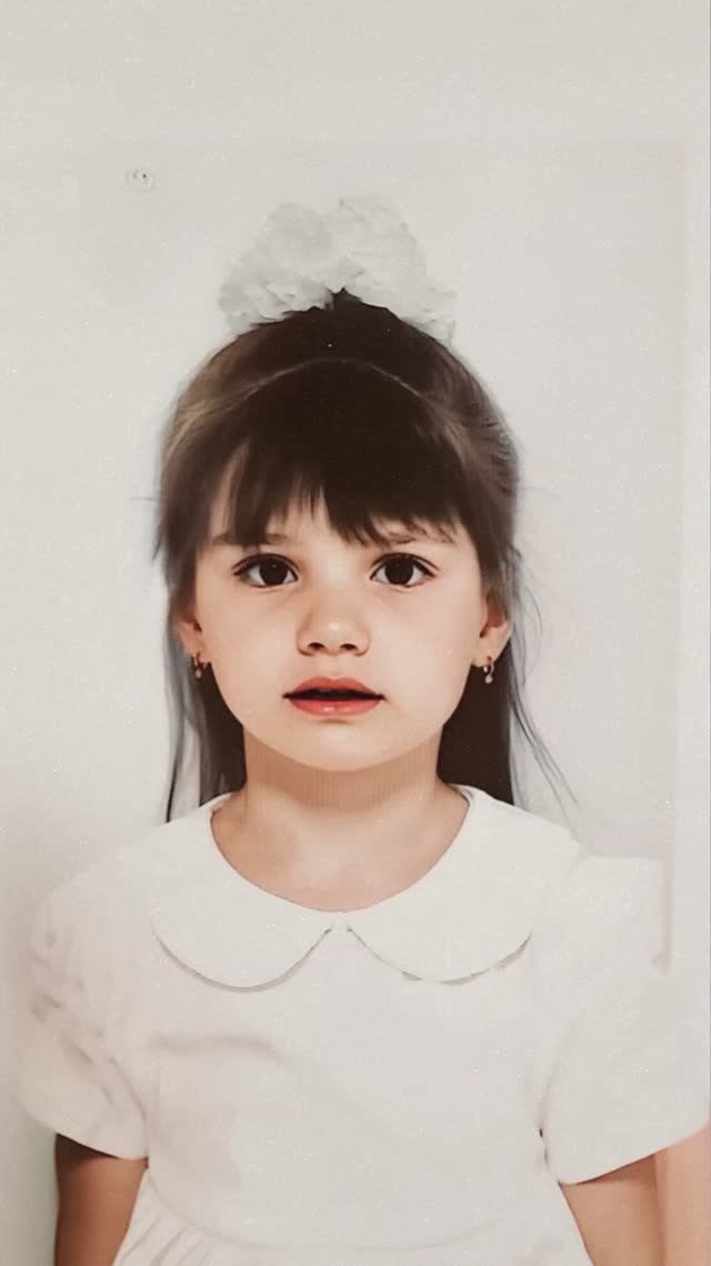 Угадай звезду по детской фотке 😉