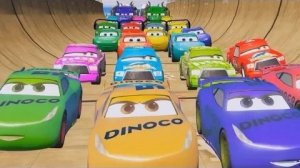 Все машинки Лингвинга Маккуина и его друзей раскрашены в разные цвета