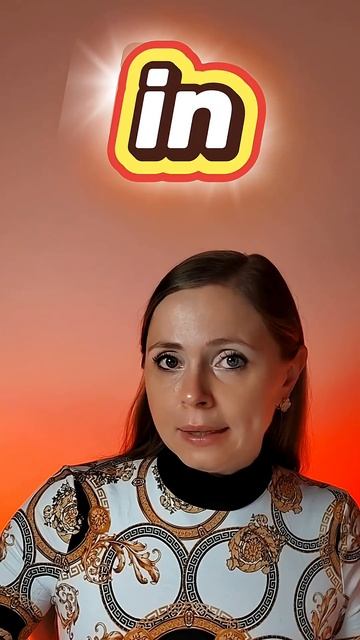 В чём разница - предлоги at / in - #english смотреть онлайн