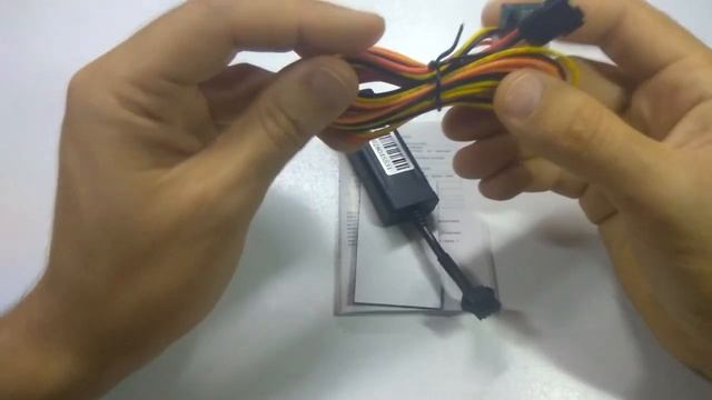 GPS трекер с дистанционной блоктровкой двигателя Sinotrack ST-901M смотреть онлайн