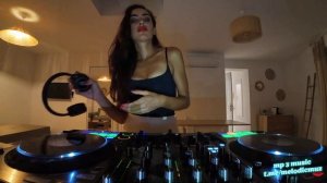 DJ SOFIA - MELODIC TECHNO & FUTURE RAVE - SOFIA'S NIGHT #9 (Anyma, David Guetta, Morten)