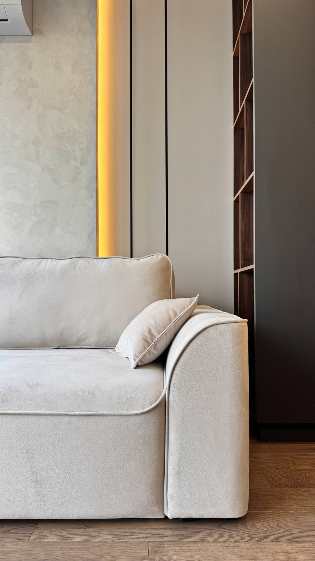 Когда ищешь нового электрика смотреть онлайн