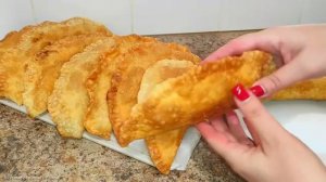 Чебуреки - простой и удачный рецепт.