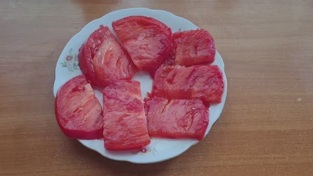Дегустация вкусных томатов!🍅🍅🍅 смотреть онлайн