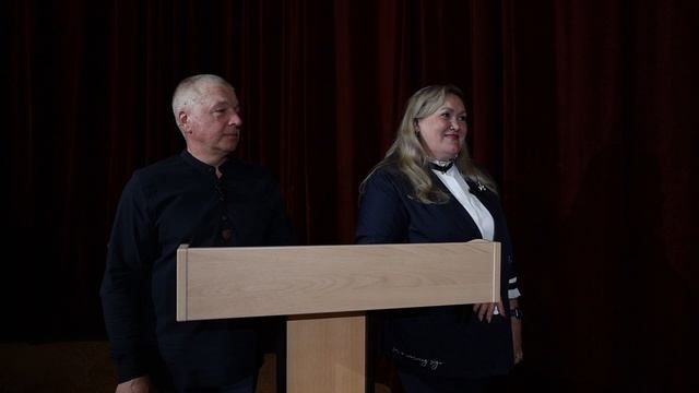 Джинсы и кеды позади ,впереди-жизнь! выпуск 2025 смотреть онлайн