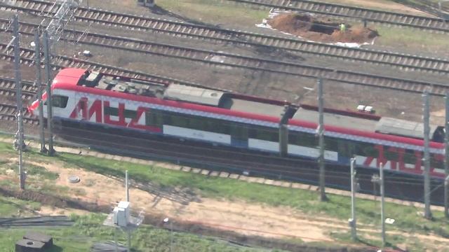 Съёмка с Останкинской телебашни. ЭГЭ2Тв (ЦППК) скорый приг. поезд № 7371/7372 Зеленоград - Ипподром. смотреть онлайн