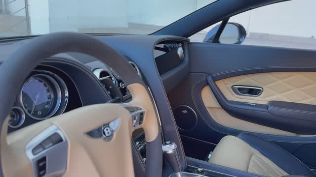 Bentley Continental GT2 смотреть онлайн