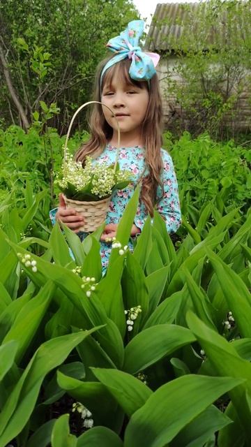 Стихотворение А.А.Фет "Первый ландыш"Читает Шубенкова Дарина, 6 лет смотреть онлайн