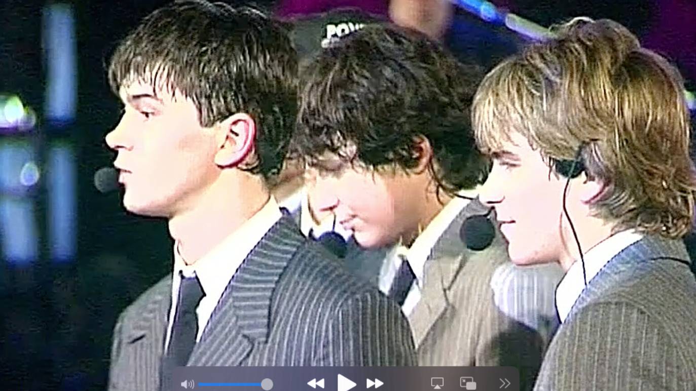 "Вы поете духовную музыку, чтобы вас больше не обвиняли, что ваша музыка для примитивного вкуса?" смотреть онлайн